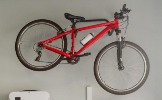 Zu sehen ist Bild 1 zum Beitrag mit dem Thema: Fahrradhalter Garage Ratgeber