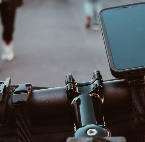 Zu sehen ist Bild 1 zum Beitrag mit dem Thema: Quadlock Fahrradhalterung: Smartphone am Fahrrad befestigen