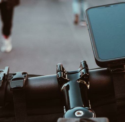 Zu sehen ist Bild 1 zum Beitrag mit dem Thema: Quadlock Fahrradhalterung: Smartphone am Fahrrad befestigen